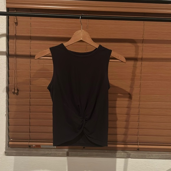 lululemon athletica Tops - Lululemon Twist Front Tank